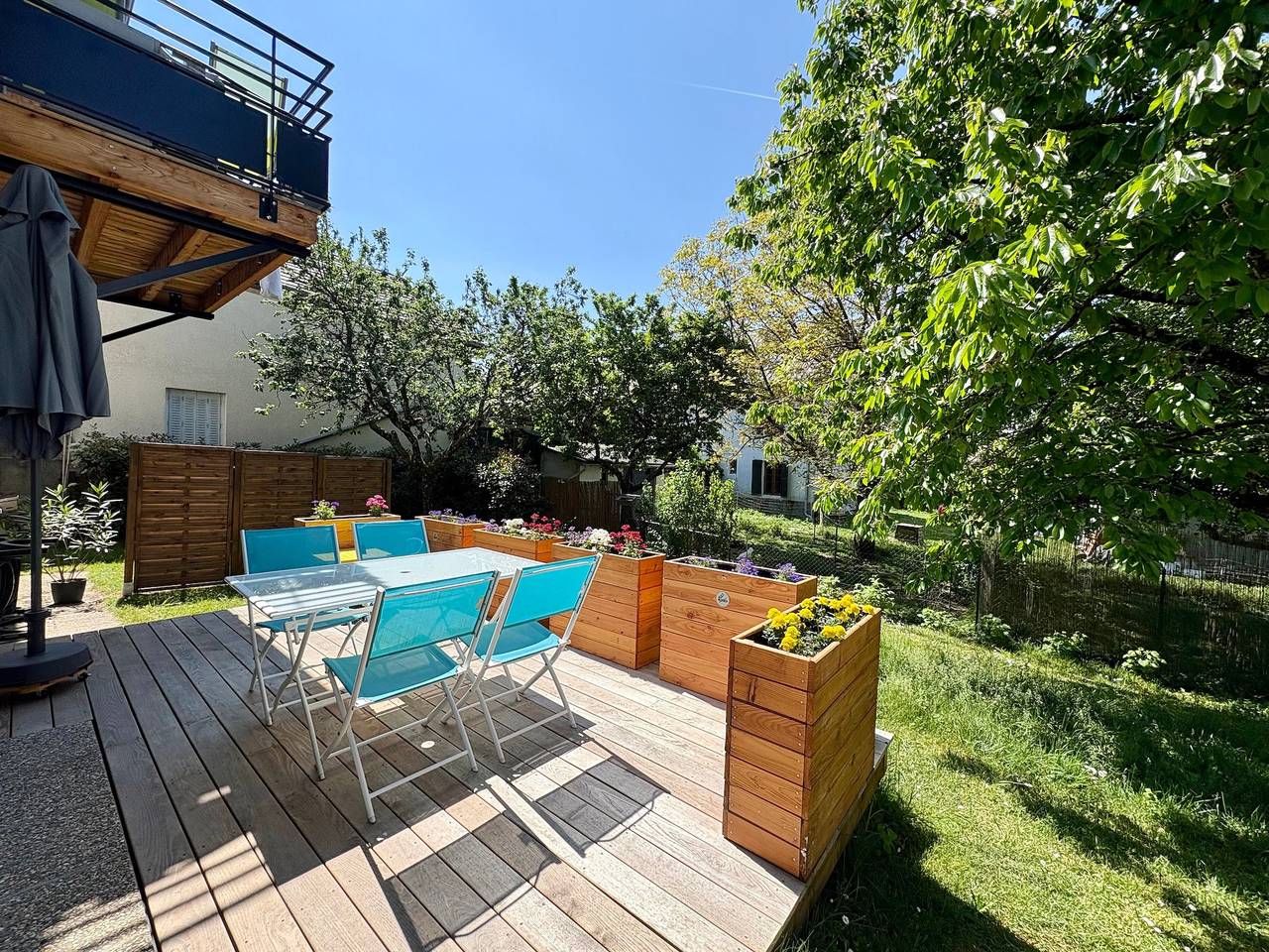 Appartement entier, Appartement 'Le Relai Des Gayots' avec vue sur la montagne, terrasse et Wi-Fi in Châteauneuf (Savoie), Région de Chambéry