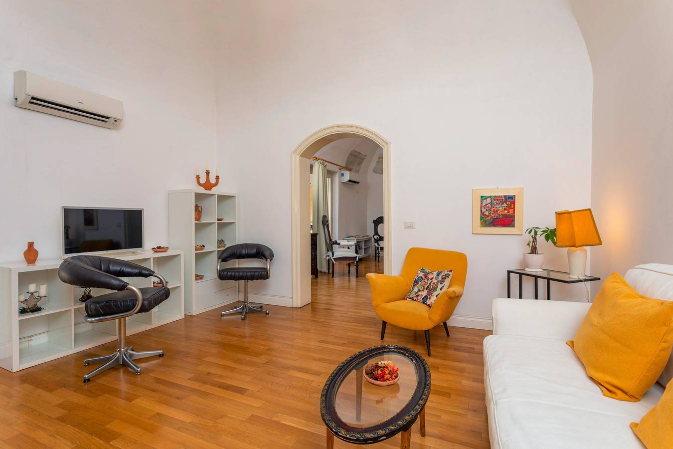 Apartamento entero, Apartamento 'Tancredi' con vistas a la montaña, Wi-Fi y aire acondicionado in Catania, Provincia de Catania