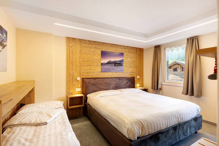 Apartamento entero, Apartamento 'A Due Passi Verde' con vistas a la montaña, balcón y Wi-Fi in Livigno (Town), Livigno