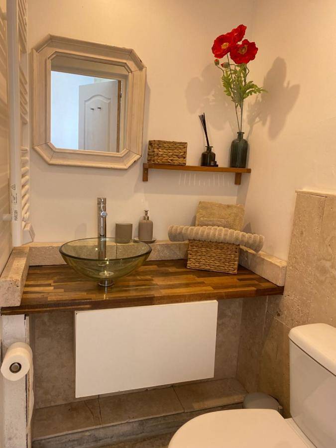 Chambre d’hôte pour 2 personnes, avec Terrasse ainsi que Jardin et Vue à Èze - 2