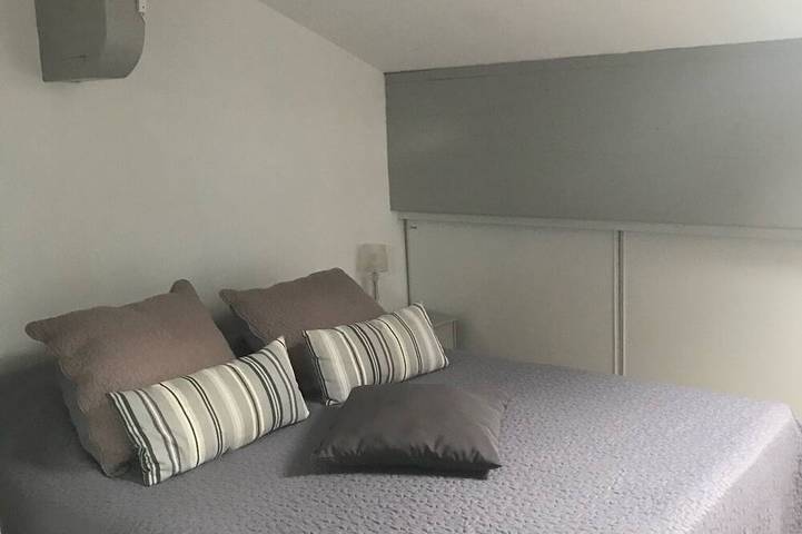 Gîte pour 4 personnes, avec terrasse dans Plage Des Pesquiers Hyeres - 2