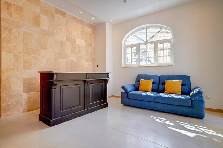 Maison d’hôte pour 3 personnes, avec jacuzzi et terrasse à San Giljan - 3