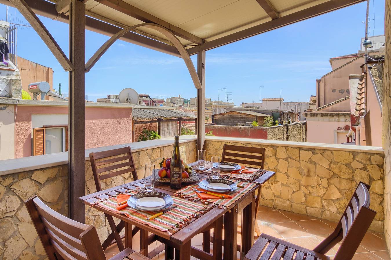 Apartamento inteiro, Apartamento " Marina Freedom" com Wi-Fi, ar condicionado, varanda e terraço in Marina (Sardinia), Cagliari