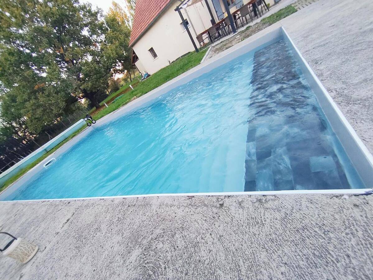 Casa Felicità - Longère with swimming pool and large garden in Poulaines, Région d'Issoudun