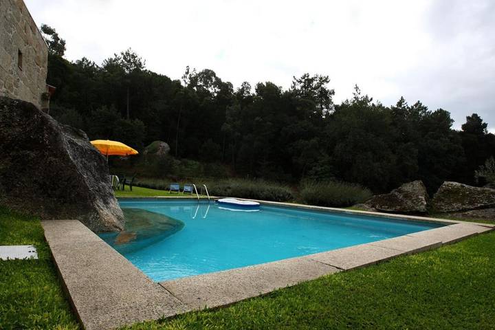 Casa de vacaciones para 4 personas, con jardín además de vistas y piscina en Distrito de Braga - 3