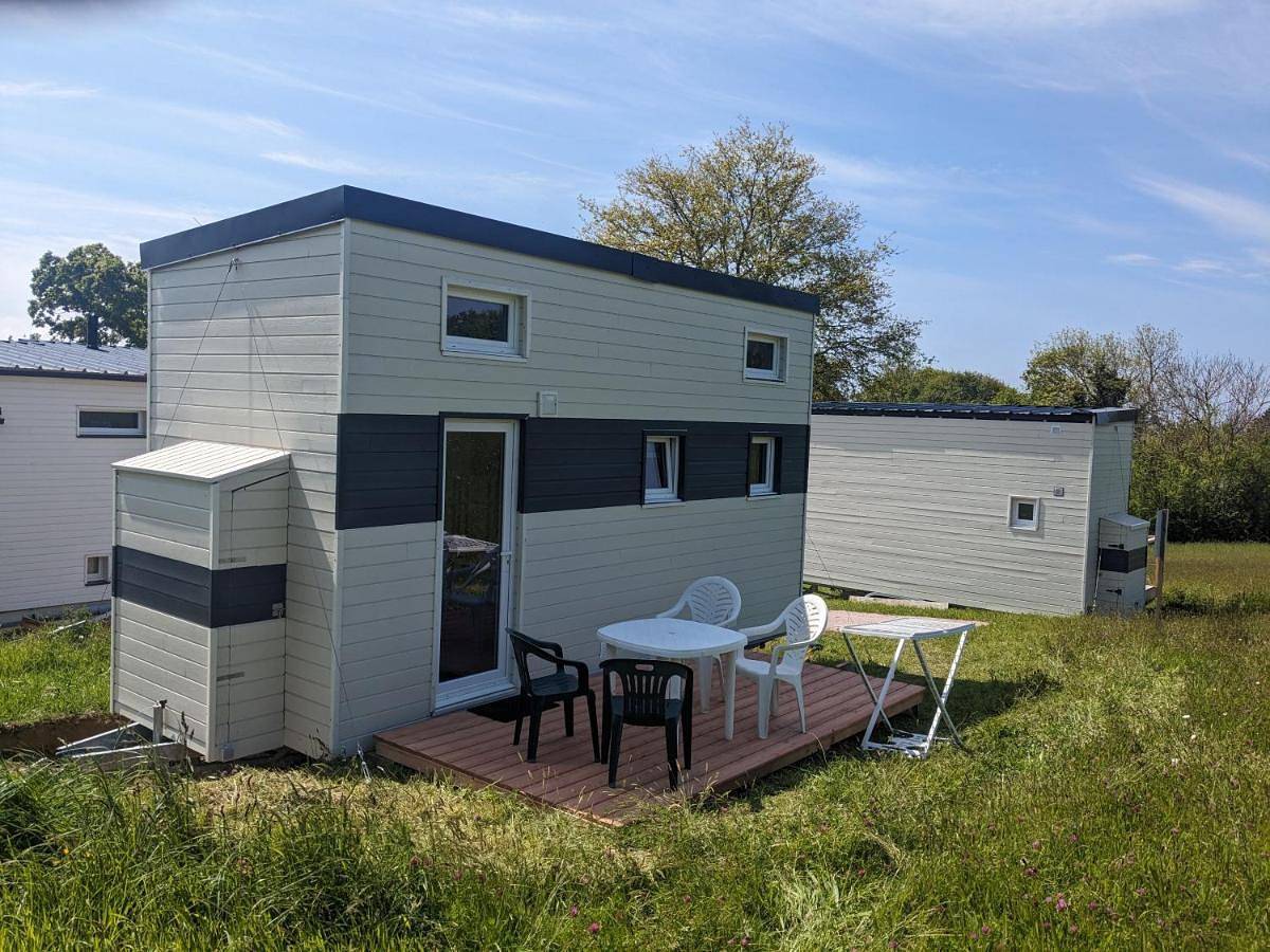 Tiny House proche de la plage sans draps ni serviettes in Plévenon, Région de Dinan