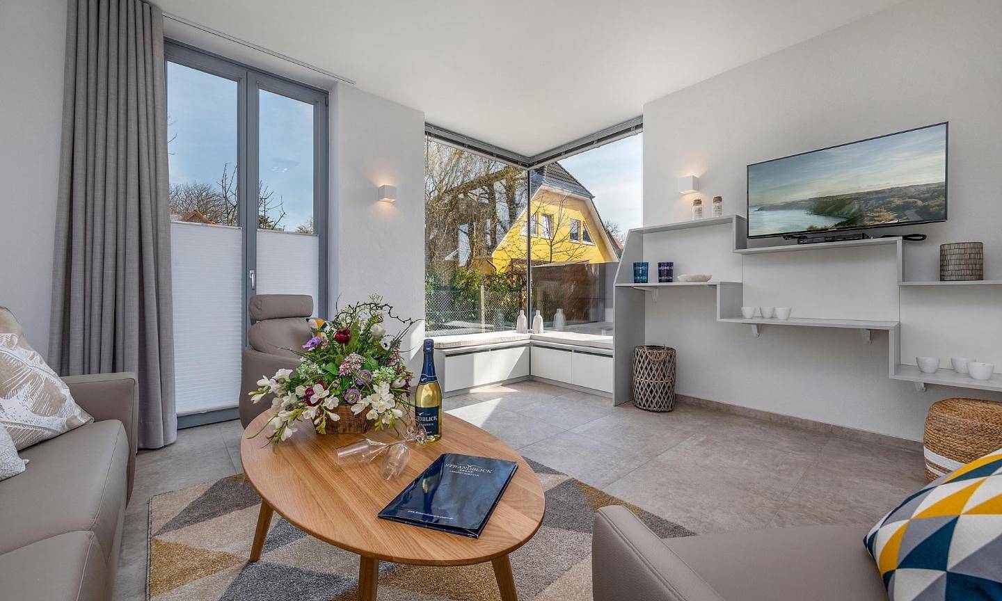 Apartamento entero, 2019 gebaute, traumhafte Ferienwohnung mit Sauna und Kamin im Ostseeheilbad Prerow auf dem Darss. in Prerow, Peninsula Fischland - Darss - Zingst