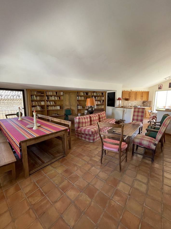 Gîte pour 8 personnes, avec jardin et terrasse à Caromb - 4