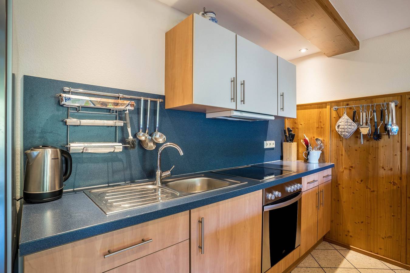 Entire apartment, Jungbauernhof: Apartment "Hof" with Mountain View, Balcony and Wi-Fi in Mühlenbach, Central Black Forest