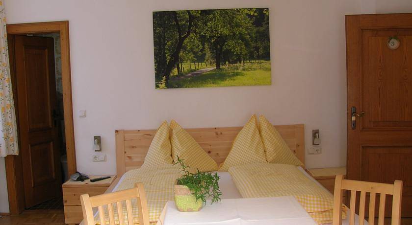 Familienzimmer, Dusche, Wc, Kurzaufenthalt in Kuchl, Tennengau