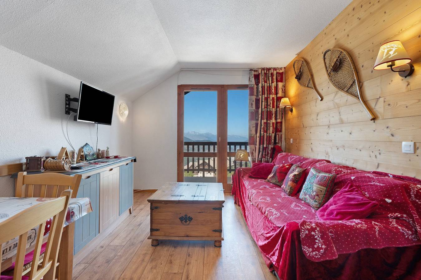 Appartement entier, Appartement « Valmeinier Le Miras » avec vue montagne, terrasse privée et Wi-Fi in Valmeinier, Région de Saint-Jean-de-Maurienne