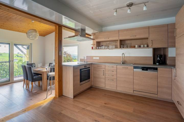 Ganze Wohnung, Apartment 'Agnes' mit Gemeinschaftspool, privater Terrasse und Wlan in Rheinfelden (Baden), Südschwarzwald