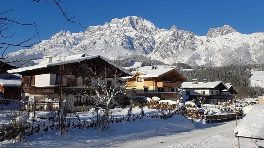 Ferienwohnung für 8 Personen, mit Whirlpool und Pool sowie Terrasse und Garten, mit Haustier in Saalbach-Hinterglemm-Leogang - 3