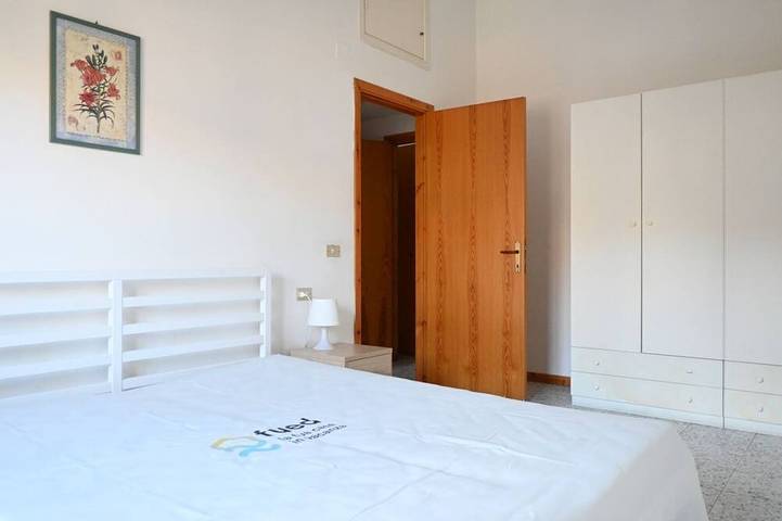 Appartamento intero, Sirolo, bilocale con terrazzo e aria condizionata in Sirolo, Riviera del Conero