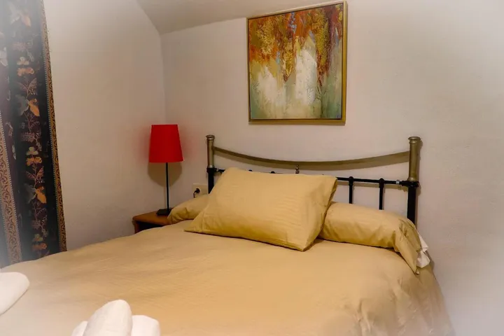 Casa de vacaciones para 6 personas, con vistas y jardín además de piscina para niños y piscina - 1