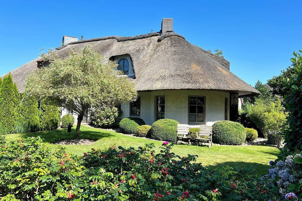 Ganze Wohnung, Wohnung im Reethaus Nordsee-Bude:Dünen Butze, ruhig gelegen mit großem Garten in Böhl (St. Peter-Ording), St. Peter-Ording