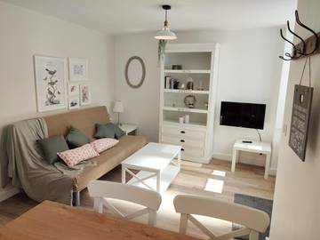 Gîte pour 3 personnes, avec sauna et piscine ainsi que jacuzzi et jardin à Antrain