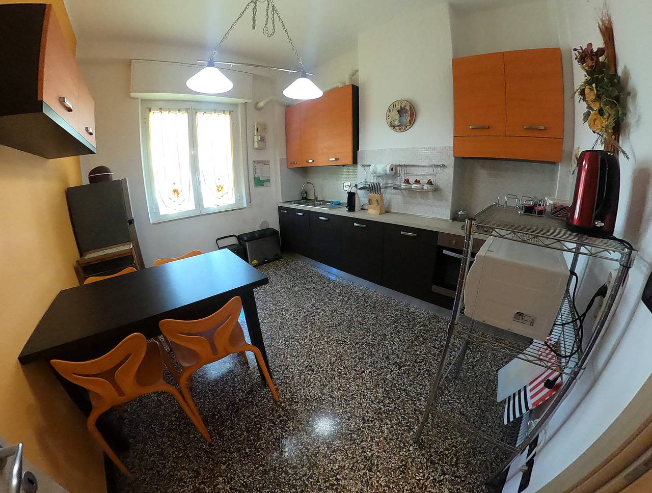 Appartamento Gentile a 200 metri dal mare in Bau Bau village, Albissola Marina