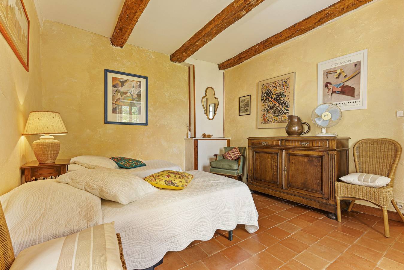 Apartamento entero, Bed and Breakfast 'Mas Abicou - Alma' con piscina compartida, terraza privada y Wi-Fi in Vézénobres, Región de Alès