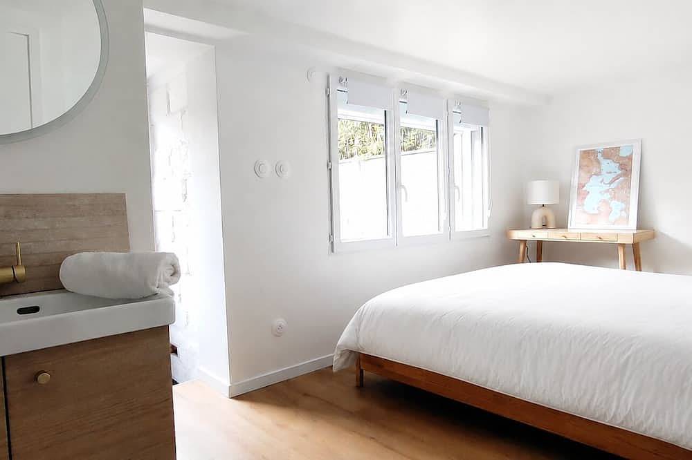 Cosy mini-suite with private shower, garden & terrace - near Paris/Disney in Brou-sur-Chantereine, Seine-et-Marne
