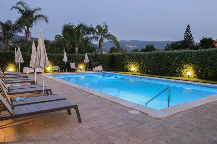 B&b per 3 persone, con Balcone e Terrazza nonché Giardino e Piscina per bambini a Capo d'Orlando