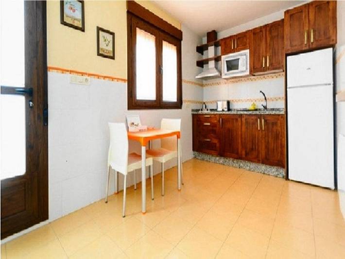 Casa rural con piscina para 8 personas, con piscina además de terraza y vistas, Se admiten mascotas en Vega de Granada - 4