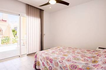 Apartment for 5 People in San Eugenio Alto, Adeje, Photo 2
