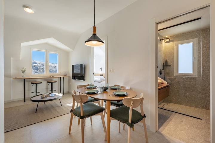 Entire apartment, Apartment 'Varadero Snow' with Mountain View and Wi-Fi in Sierra Nevada Ski Resort, Monachil