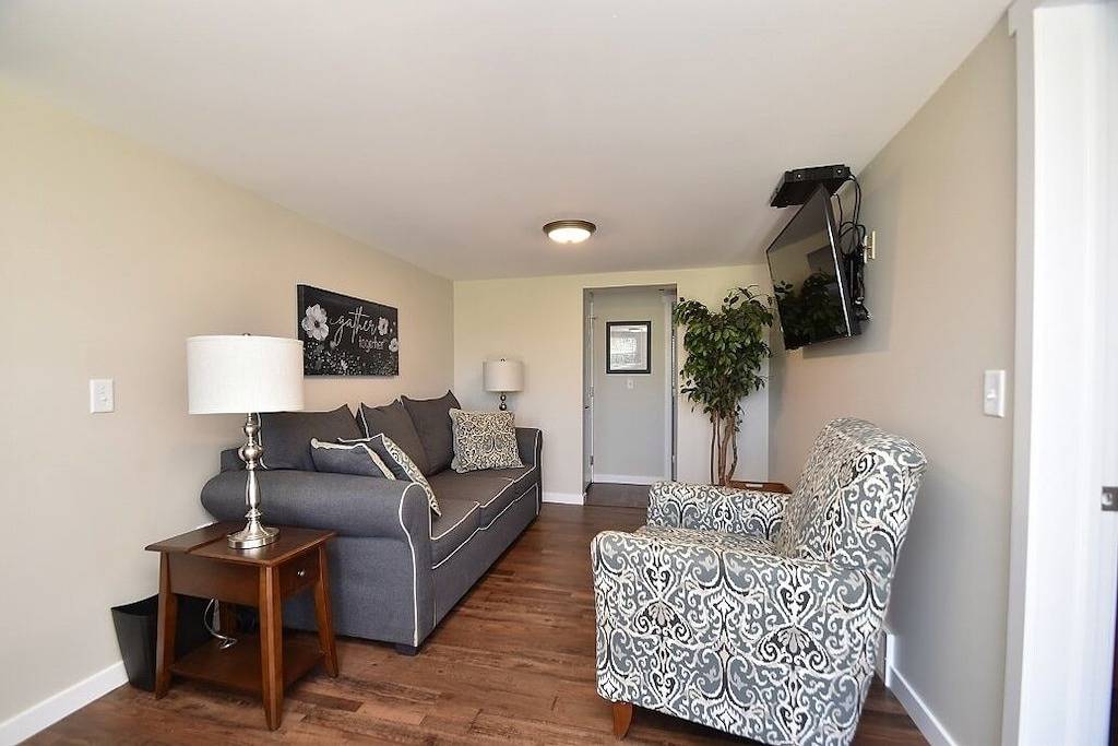 Morning Glory Cottage at Blue Jay Orchard in Geauga County