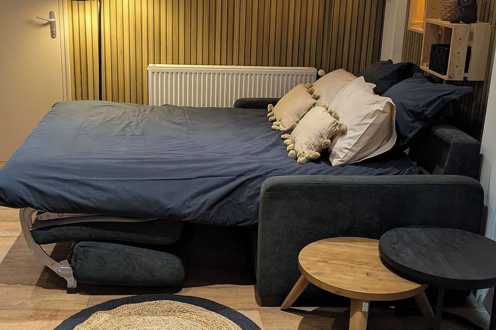 Gîte du Lac des Miroirs 2 à 4 personnes avec piscine privée in Condette, Région de Boulogne-sur-Mer