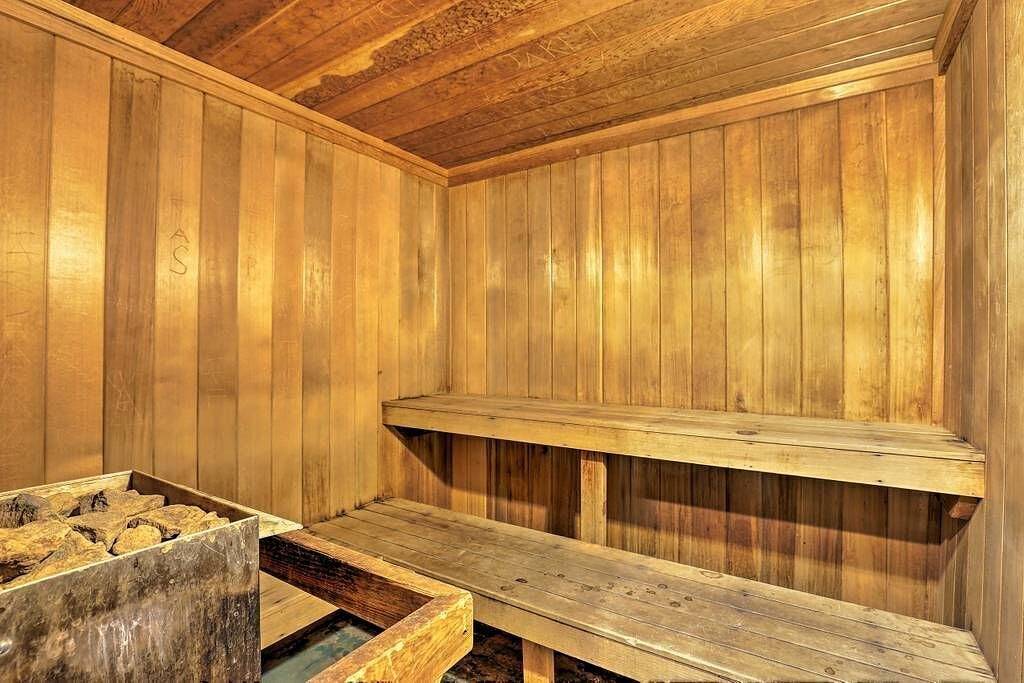 Ganze Wohnung, Neue Auflistung! Ski-in / Creekside tierfreundlich 1 Br in Wildwood nahe dem Herzen der Stadt! in Arapaho and Roosevelt National Forests