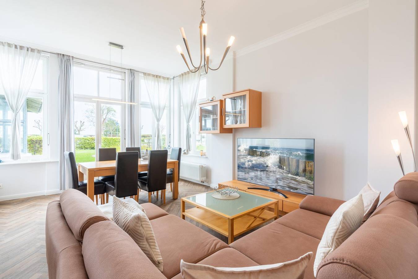 Ganze Ferienwohnung, Große Fewo in 1. Reihe, Terrasse, Parkplatz, Wlan in Drei Kaiserbäder, Heringsdorf