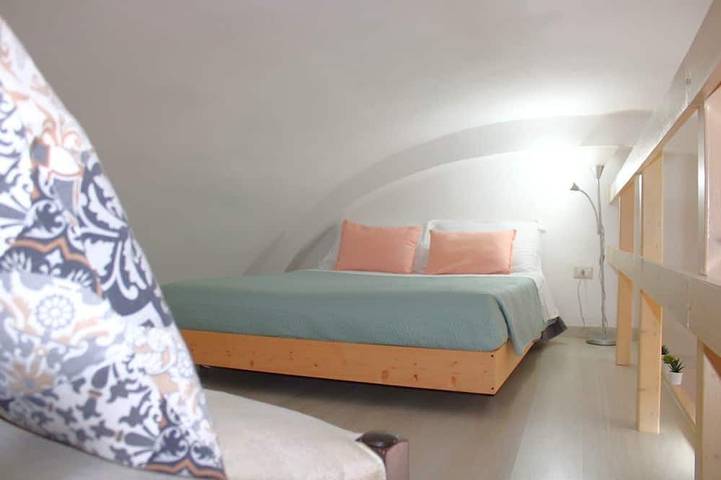 Ganze Wohnung, [Domus Helianthus] Gemütliches Loft, WLAN, Parkplatz in Salandra, Piana del Metaponto