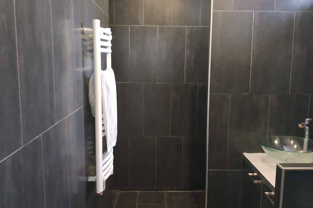 Pleasant townhouse, 6 minutes from La Défense and 10 minutes from Paris. in Nanterre, Hauts-de-Seine
