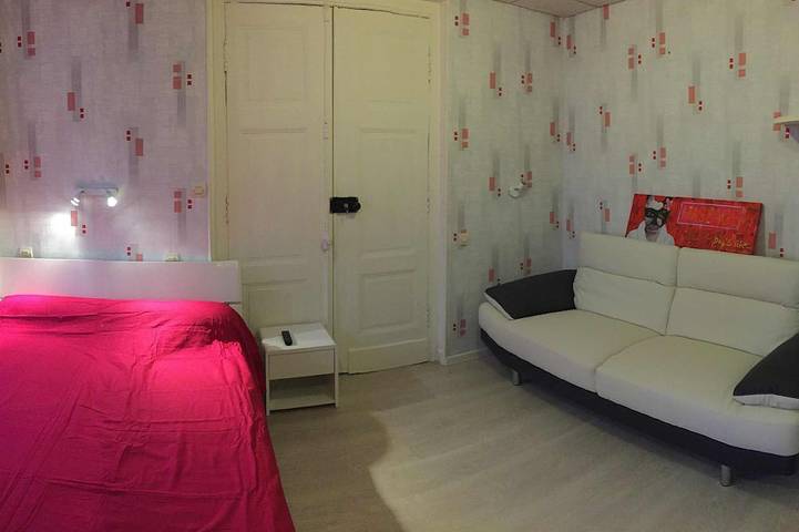 Gîte pour 2 personnes, avec terrasse dans Thermes De Neris Les Bains Neris Les Bains - 3