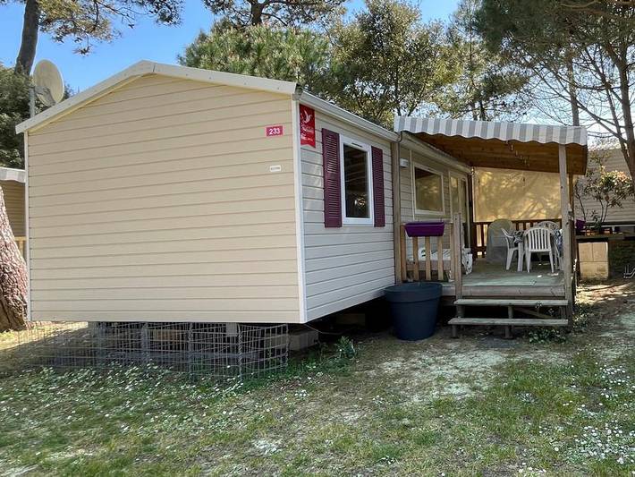 Camping pour 6 personnes, avec bassin pour enfant, adapté aux familles à Les Mathes - 2