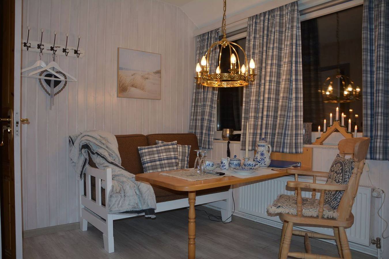 Ganze Wohnung, Gemütliche kleine Ferienwohnung für 2 Personen am Waldrand in Nebel, Amrum