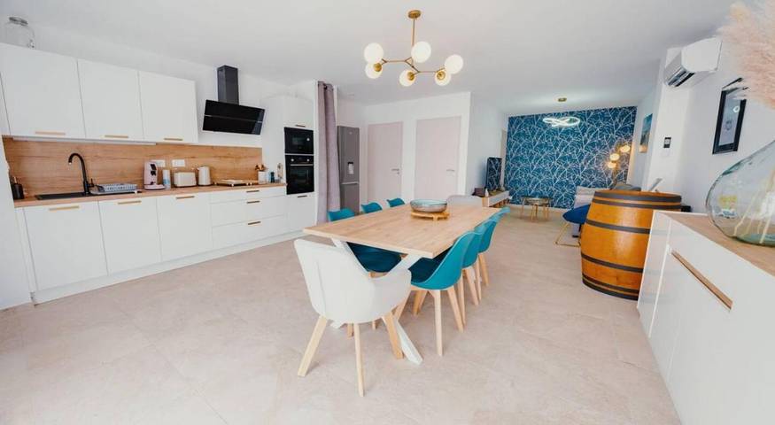Location de vacances pour 6 personnes, avec piscine ainsi que vue et terrasse, animaux acceptés à Puget-Ville - 2