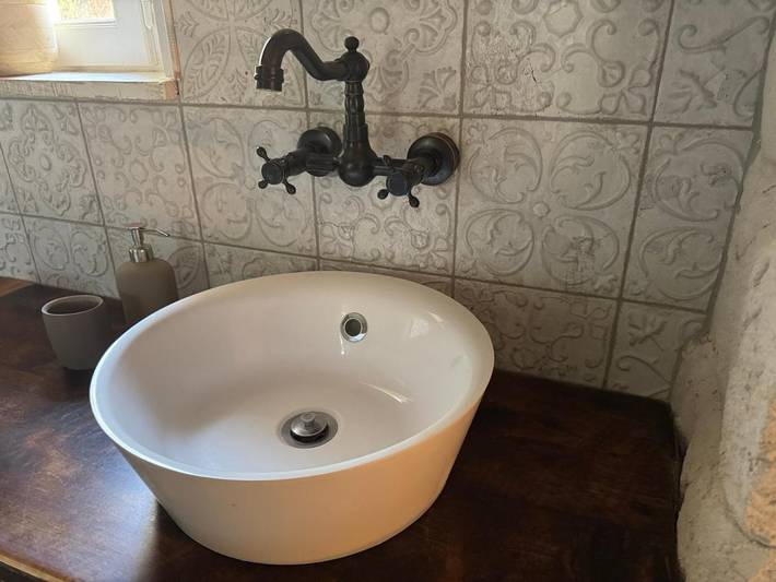 Location de vacances pour 2 personnes, avec vue ainsi que piscine et jardin, animaux acceptés dans Gallician - 4