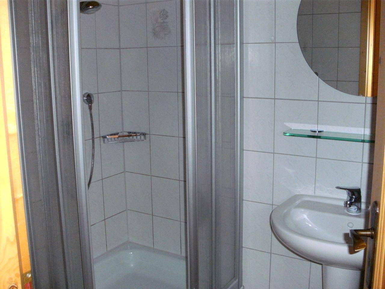 Dreibettzimmer Dusche/Wc/Balkon in Vorderhindelang, Bad Hindelang