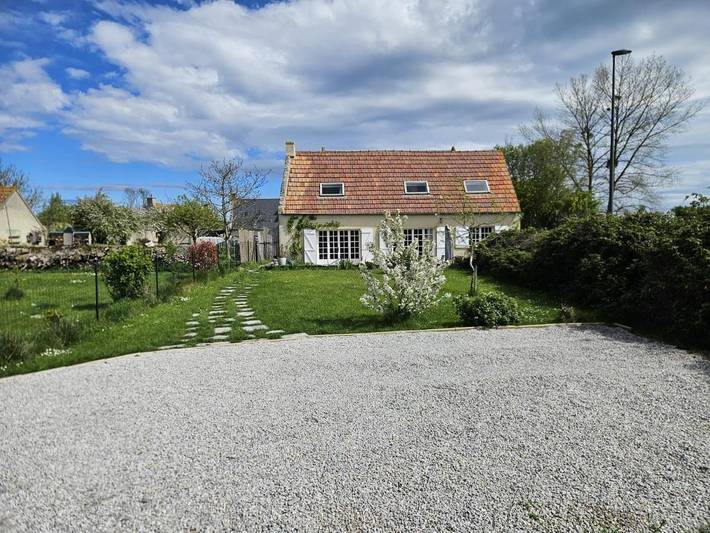 Location de vacances pour 6 personnes, avec vue et jardin, animaux acceptés à Saint-Côme-de-Fresné - 2
