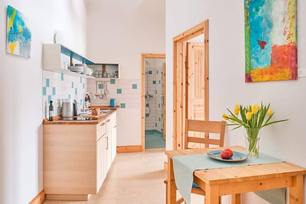 Zweibettzimmer 5 - türkis - Urlaub auf dem Biohof in Schwerin, Schweriner See