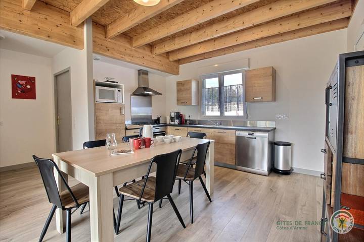 Gîte pour 4 personnes, avec terrasse et jardin à Kermaria-Sulard - 4