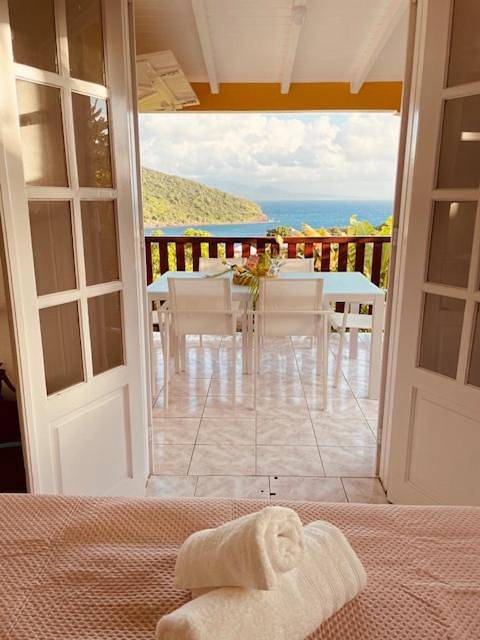 Location de vacances pour 2 personnes, avec jardin et terrasse à Terre-de-Bas - 4