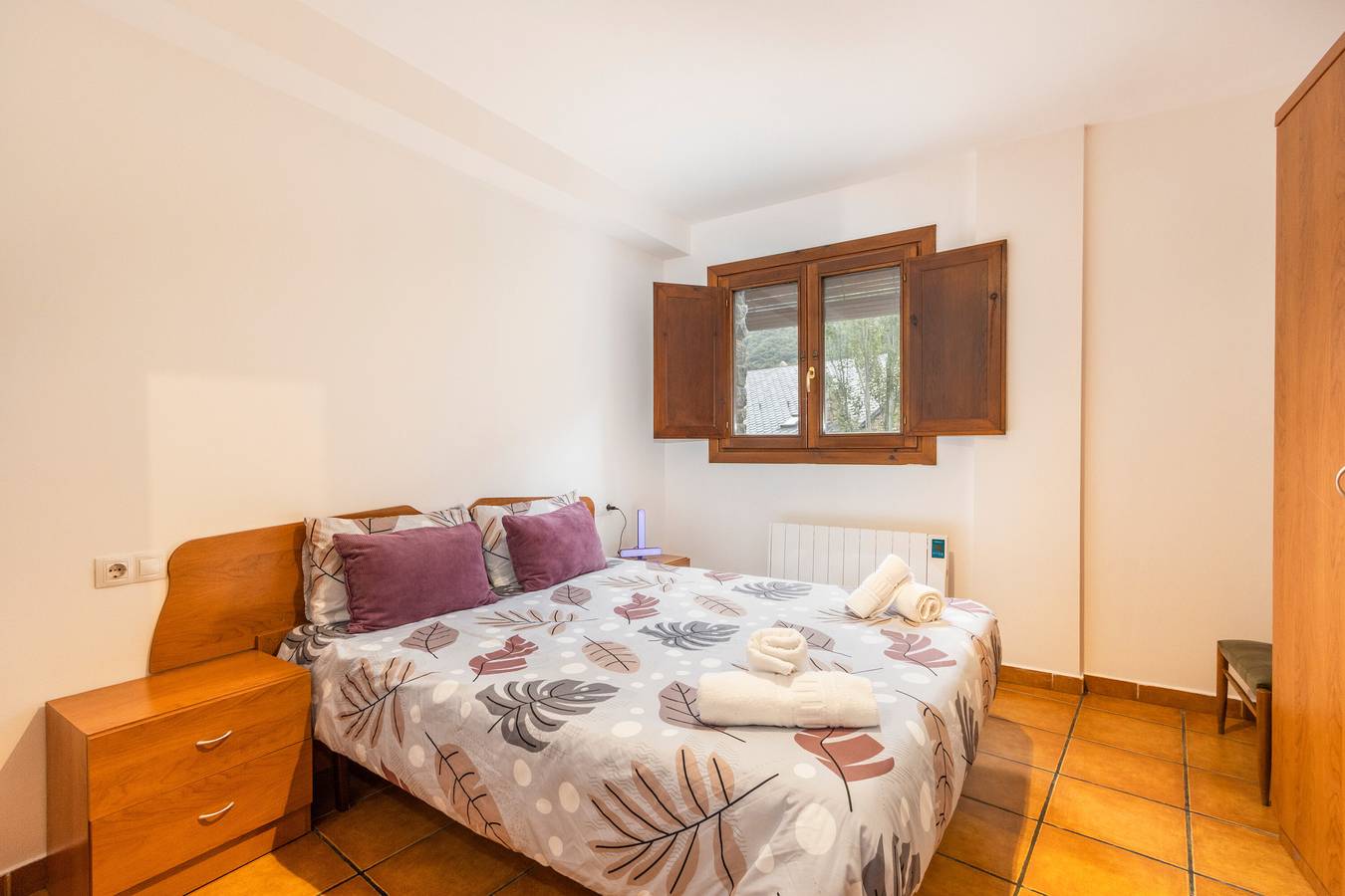 Apartamento entero, Apartamento 'Garrota' con vistas a la montaña, balcón y Wi-Fi in La Bastida de Sort, Sort 