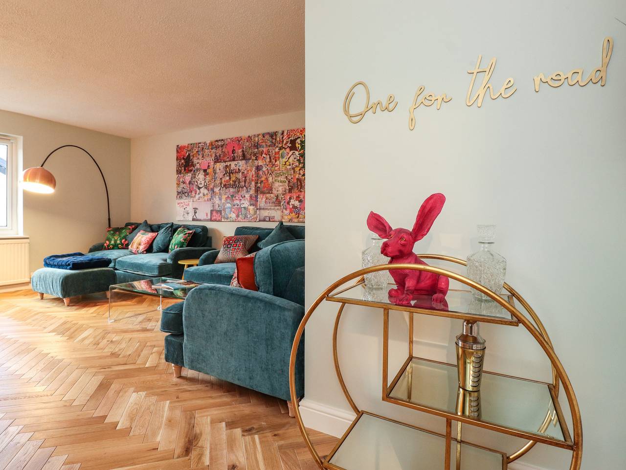 Tipsy Bee in Bowness-on-Windermere, Lake District