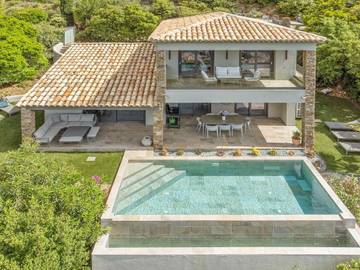Villa pour 6 personnes, avec jardin ainsi que vue et piscine à Cavalaire-sur-Mer