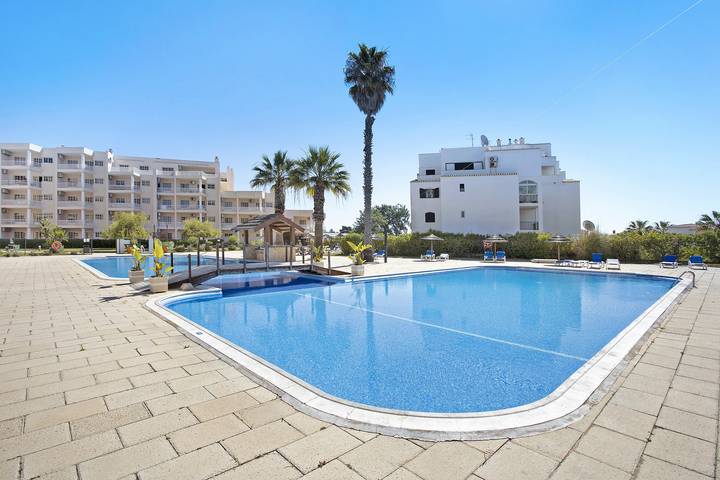 Ferienwohnung für 6 Personen, mit Balkon und Garten sowie Kinderpool in Alvor - 2