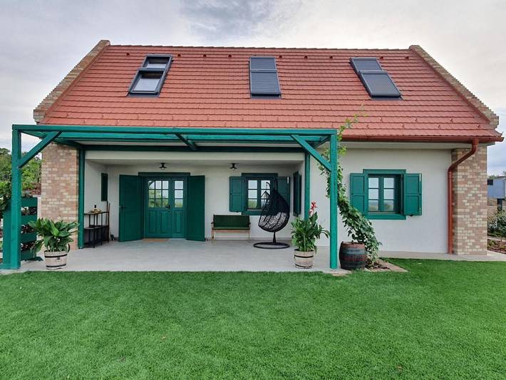 Ferienwohnung für 16 Personen, mit Pool und Whirlpool sowie Garten und Sauna - 1