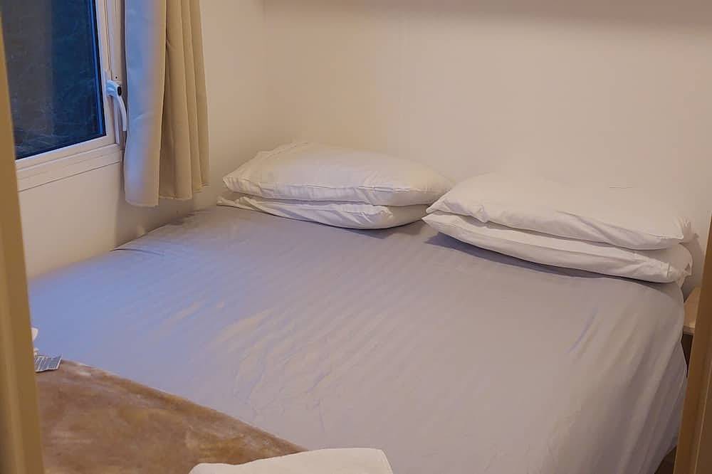 Cosy caravan in central location on the Isle of Skye. in Highlands